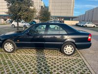 Usata Mercedes C180 Elegance 122 CV (89 kW) 1995 Blu Berlina