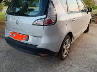 Usata Renault Scénic III 110 CV (80 kW) 2015 Grigio Berlina