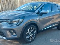 Usata Renault Captur Intens 101 CV (74 kW) 2020 Grigio SUV