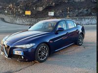 Usata Alfa Romeo Giulia 150 CV (110 kW) 2017 Blu Berlina
