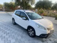 Usata Peugeot 2008 Allure 115 CV (84 kW) 2014 Bianco SUV