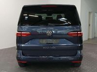 Usata VW Multivan 150 CV (110 kW) 2023 Blu/azzurro Furgone