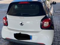 Usata Smart ForFour 61 CV (44 kW) 2019 Bianco Utilitaria