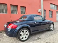 Usata Audi TT Roadster Ambiente 179 CV (131 kW) 2003 Blu Cabrio