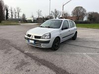Usata Renault Clio II 98 CV (72 kW) 2002 Berlina
