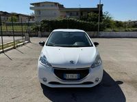 Usata Peugeot 208 68 CV (50 kW) 2015 Bianco Utilitaria