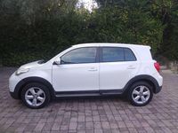 Usata Toyota Urban Cruiser Luxury 90 CV (66 kW) 2010 Bianco Utilitaria