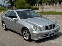 Usata Mercedes C270 Avantgarde 170 CV (125 kW) 2004 Giallo Berlina