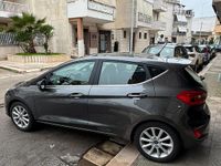 Usata Ford Fiesta 86 CV (63 kW) 2018 Grigio Berlina