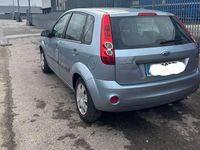 Usata Ford Fiesta Zetec 75 CV (55 kW) 2006 Blu/azzurro Utilitaria