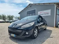 Usata Peugeot 207 Access 68 CV (50 kW) 2011 Nero Berlina