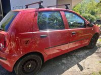 Usata Fiat Punto Active 69 CV (50 kW) 2004 Rosso Utilitaria