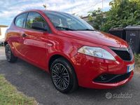 Usata Lancia Ypsilon Gold 69 CV (50 kW) 2019 Rosso Utilitaria