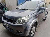 Usata Daihatsu Terios 105 CV (77 kW) 2007 Grigio scuro SUV