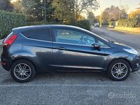 Usata Ford Fiesta 97 CV (71 kW) 2010 Blu Utilitaria