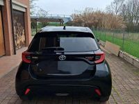 Usata Toyota Yaris Hybrid Lounge 131 CV (96 kW) 2022 Berlina