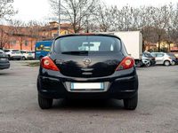 Usata Opel Corsa 86 CV (63 kW) 2011 Nero Utilitaria