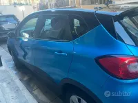 Usata Renault Captur 90 CV (66 kW) 2013 Bluazzurro SUV