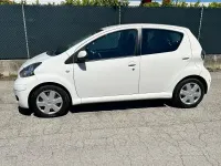 Usata Toyota Aygo 68 CV (50 kW) 2011 Bianco Utilitaria