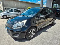 Usata Kia Rio EX 75 CV (55 kW) 2012 Nero Berlina
