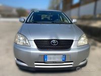 Usata Toyota Corolla 97 CV (71 kW) 2002 Bianco Berlina