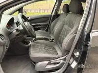 Begagnad Opel Corsa 80 HK (58 kW) 2010 Svart Halvkombi
