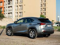 Usata Lexus NX300h Luxury Line 197 CV (144 kW) 2015 Argento SUV