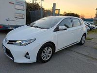 Usata Toyota Auris Hybrid Lounge 99 CV (72 kW) 2013 Bianco Berlina