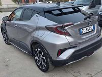 Usata Toyota C-HR Style 98 CV (72 kW) 2017 Bicolore grigio e nero SUV