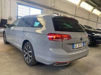 Usata VW Passat Executive 150 CV (110 kW) 2022 Grigio Station wagon