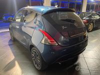 Usata Lancia Ypsilon Gold 70 CV (51 kW) 2022 Blu Utilitaria