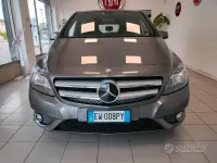 Usata Mercedes B180 Executive 109 CV (80 kW) 2013 Grigio Utilitaria