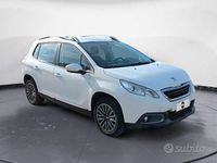 Usata Peugeot 2008 Active 100 CV (73 kW) 2015 Bianco SUV