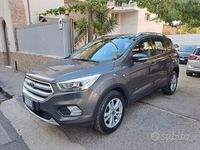 Usata Ford Kuga 150 CV (110 kW) 2019 Grigio SUV