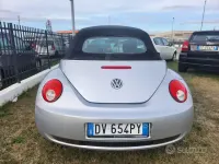 Usata VW New Beetle 105 CV (77 kW) 2007 Grigio Utilitaria