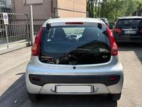 Usata Peugeot 107 68 CV (50 kW) 2006 Grigio Utilitaria
