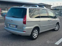 Usata Peugeot 807 163 CV (119 kW) 2012 Grigio Monovolume