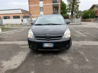 Usata Toyota Corolla Verso 177 CV (130 kW) 2007 Nero Monovolume