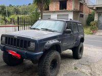 Second-hand Jeep Cherokee 116 CP (85 kW) 2001 Albastru SUV