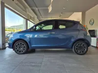 Usata Lancia Ypsilon Gold 69 CV (50 kW) 2023 Blu/azzurro Utilitaria