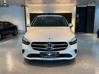 Usata Mercedes B200 163 CV (119 kW) 2020 Bianco Monovolume