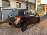 Usata Toyota Yaris 69 CV (50 kW) 2008 Nero Berlina