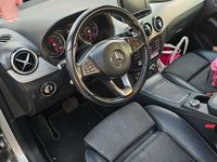 Usata Mercedes B180 109 CV (80 kW) 2017 Argento Monovolume