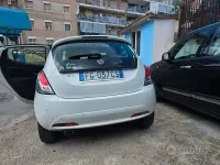 Usata Lancia Ypsilon 69 CV (50 kW) 2016 Bianco Utilitaria
