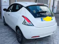 Usata Lancia Ypsilon 69 CV (50 kW) 2013 Bianco Utilitaria