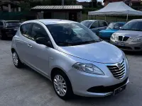 Usata Lancia Ypsilon Silver 69 CV (50 kW) 2013 Grigio Utilitaria