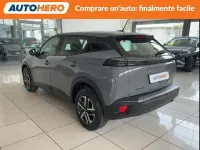 Usata Peugeot 2008 Active 101 CV (74 kW) 2024 Grigio SUV