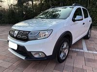 Usata Dacia Sandero Ambiance 84 CV (61 kW) 2013 Berlina