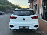 Usata MG ZS Luxury 111 CV (81 kW) 2023 Bianco SUV