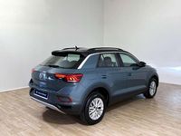 Usata VW T-Roc Life 150 CV (110 kW) 2023 Petroleum blue SUV